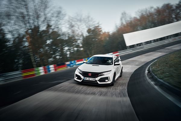 La Honda Civic Type R 2017 établit un nouveau record sur le circuit du Nürburgring