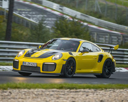 La Porsche 911 GT2 RS établit au Nürburgring un temps au tour record