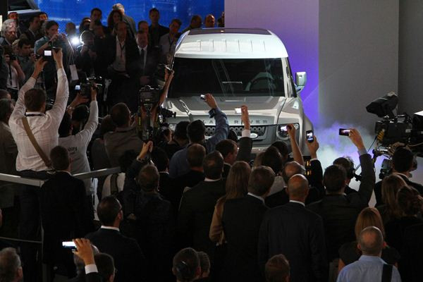 Land Rover présente le concept DC100 au salon de l’automobile de Francfort