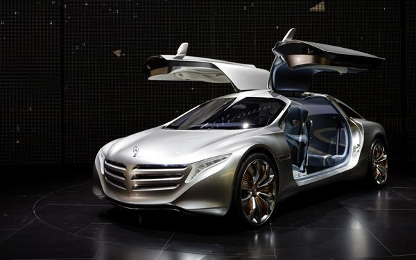 Mercedes présente un concept de berline hybride rechargeable à pile à combustible