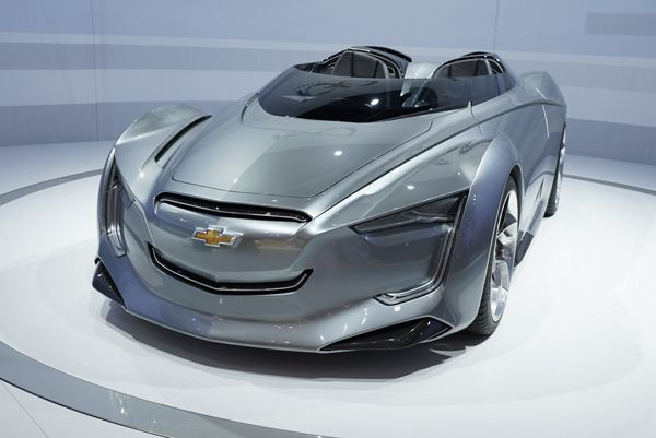 Un concept de roadster futuriste Chevrolet Miray à Francfort