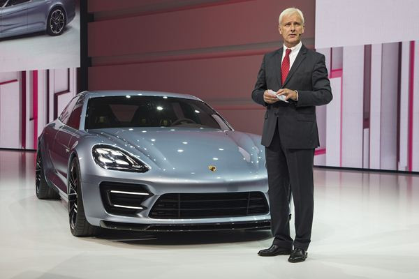 Porsche dévoile le concept de Panamera Sport Turismo hybride plug-in