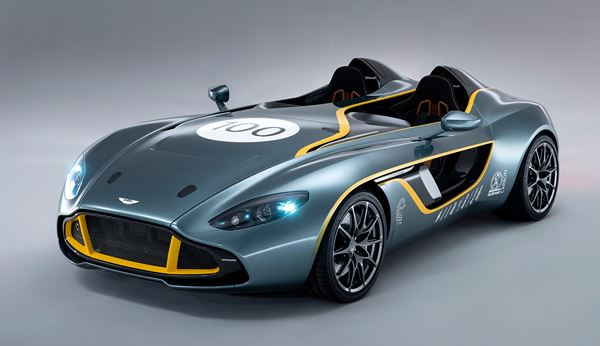 Un concept radical Aston Martin CC100 Speedster pour les 100 ans de la marque anglaise