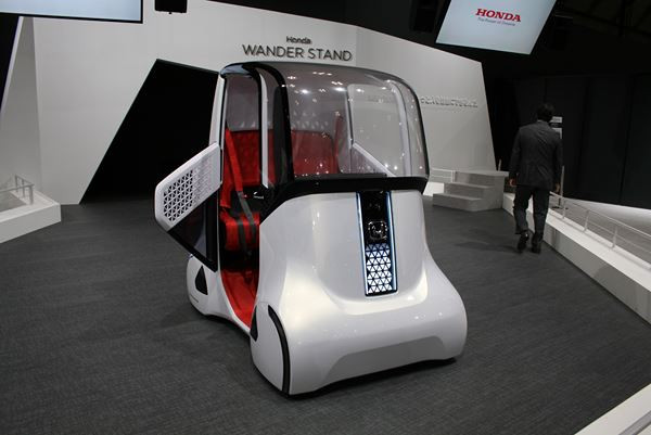 Le concept Honda Wander Stand permet à deux adultes de rouler côte à côte
