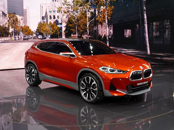 La BMW Concept X2 affiche une silhouette élancée