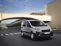 PSA Peugeot Citroën et Toyota annoncent une coopération sur les véhicules utilitaires légers