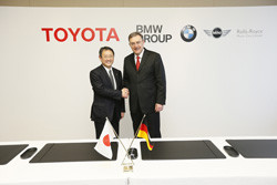 BMW et Toyota renforcent leur collaboration par la signature d’accords exécutoires
