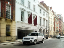 Land Rover a établi un record de ventes annuelles en 2013 avec 348 338 véhicules