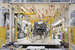 L'Alliance Renault-Nissan et Daimler étendent leur coopération avec une usine au Mexique