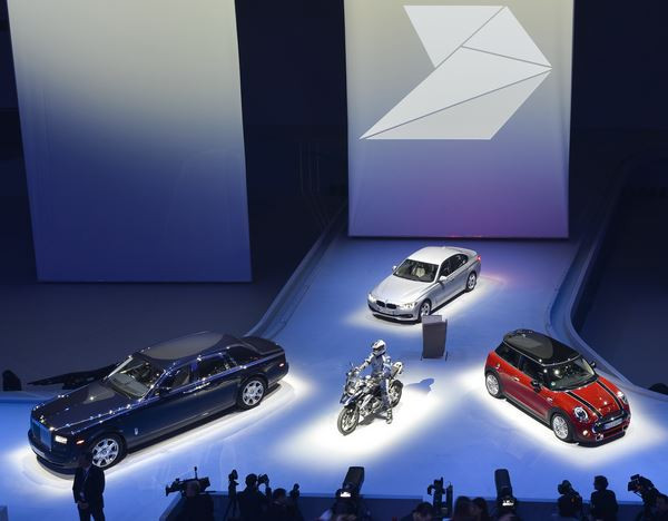 La marque premium de mobilité BMW célèbre son centenaire en 2016
