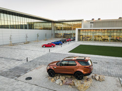 Jaguar Land Rover ouvre une usine de production à Nitra en Slovaquie