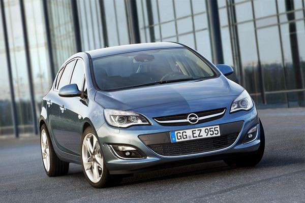 L'Opel Astra s'offre quelques retouches extérieures