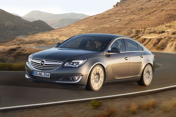 L'Opel Insignia s'offre des retouches esthétiques et des nouveaux moteurs
