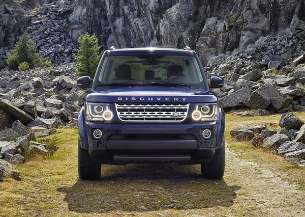 Le Land Rover Discovery s'offre une nouvelle face avant et des modifications esthétiques