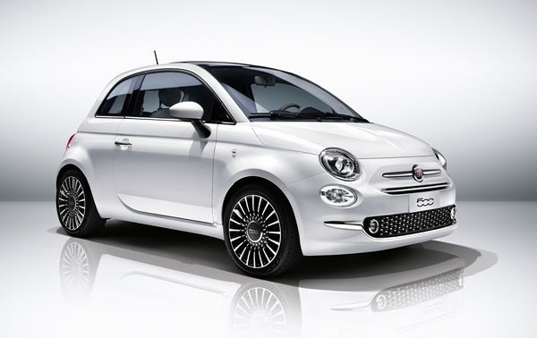 La Fiat 500 "restylée" démarre à partir de 12 490 euros