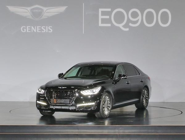 La grande berline de luxe Genesis G90 promet un confort de première classe