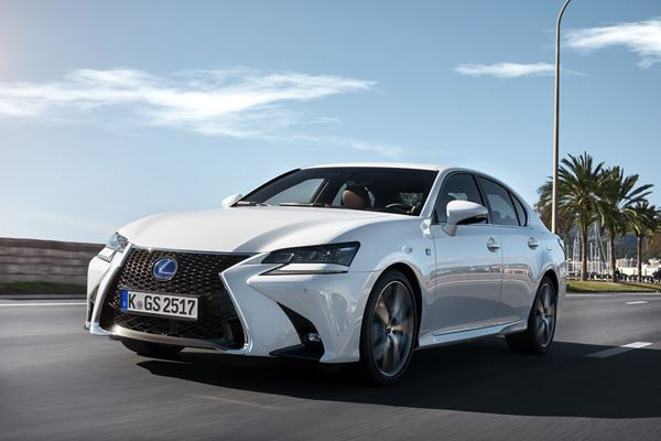La Lexus GS adopte un style affirmé et de nouveaux équipements technologiques