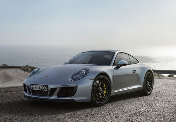 La Porsche 911 se décline en version GTS