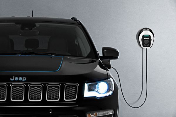 La Jeep Compass plug-in hybride affiche une autonomie électrique jusqu'à 50 km
