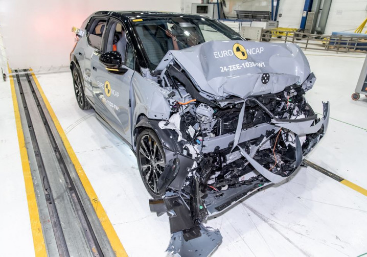 Le SUV urbain électrique Zeekr X obtient cinq étoiles aux crash-tests Euro NCAP 2024