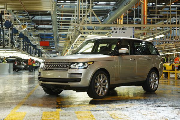 Le Range Rover voit son poids diminuer jusqu'à 420 kg sur certaines versions