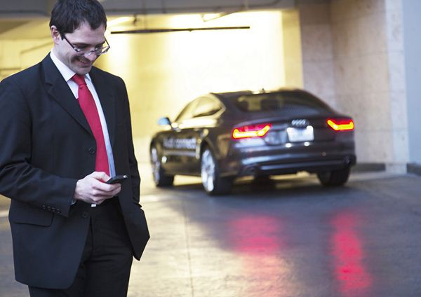 Audi développe un système de conduite pilotée pour le stationnement