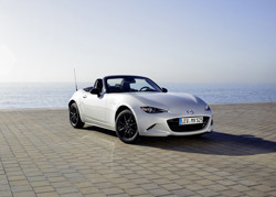 Le nouveau Mazda MX-5 s'allège de 100 kg