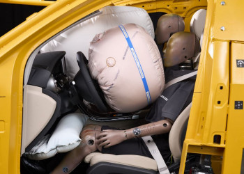 La conduite hautement automatisée nécessite un airbag adaptatif selon la position du conducteur