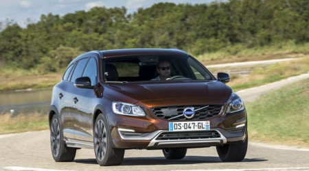 VOLVO V60 Cross Country D4 190 Summum Geartronic